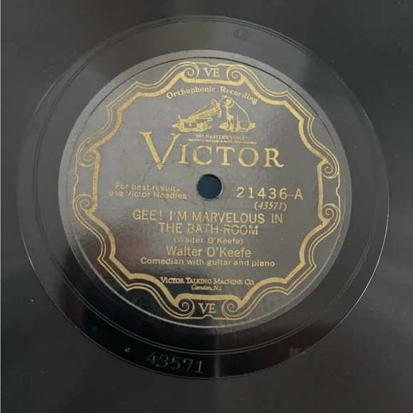 Rare !I'M LOOKIN' FOR A GIRL by comedian Walter O'Keefe. phonograph record